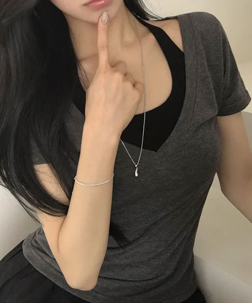 VIVID LADY(ビビッドレディー)の「ホルターネックドッキング 半袖Tシャツ(Tシャツ/カットソー・レディース・チャコールグレー/グレー/ブラック/ブルー・FREE)」の10枚目の写真