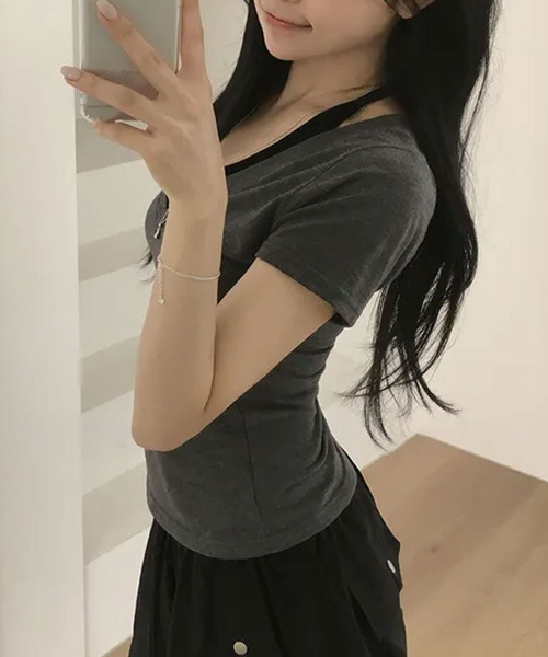 VIVID LADY(ビビッドレディー)の「ホルターネックドッキング 半袖Tシャツ(Tシャツ/カットソー・レディース・チャコールグレー/グレー/ブラック/ブルー・FREE)」の12枚目の写真