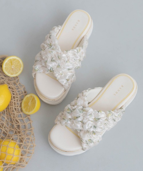 RANDA(ランダ)の「【Lemon Collection】レモンプリントシャーリングベルトサンダル(サンダル・レディース・ピンク/アイボリー・LL/L/M/S)」の2枚目の写真