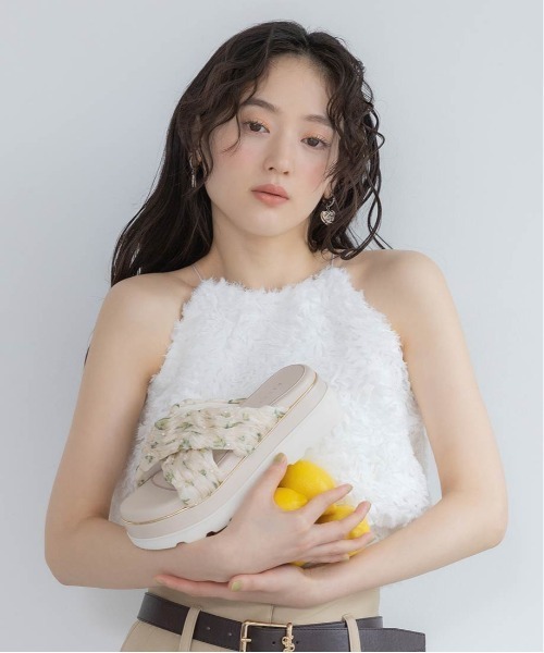 RANDA(ランダ)の「【Lemon Collection】レモンプリントシャーリングベルトサンダル(サンダル・レディース・ピンク/アイボリー・LL/L/M/S)」の6枚目の写真