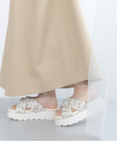 RANDA(ランダ)の「【Lemon Collection】レモンプリントシャーリングベルトサンダル(サンダル・レディース・ピンク/アイボリー・LL/L/M/S)」の4枚目の写真