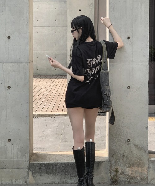 KsG(ケーエスジー)の「バックレタリングビジューTシャツ(Tシャツ/カットソー・レディース・ホワイト/ブラック・SMALL/MEDIUM)」の20枚目の写真