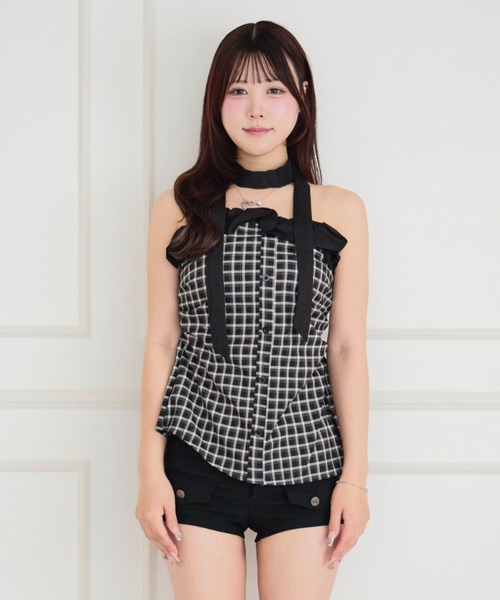 ALLuRing ChaRm(アリュリングチャーム)の「Frill & Strap Checkered Bustier-Style Top / フリル&ストラップチェック柄ビスチェ風トップス(チューブトップ・レディース・ブラック/ネイビー・FREE)」の3枚目の写真