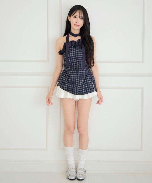 ALLuRing ChaRm(アリュリングチャーム)の「Frill & Strap Checkered Bustier-Style Top / フリル&ストラップチェック柄ビスチェ風トップス(チューブトップ・レディース・ブラック/ネイビー・FREE)」の16枚目の写真