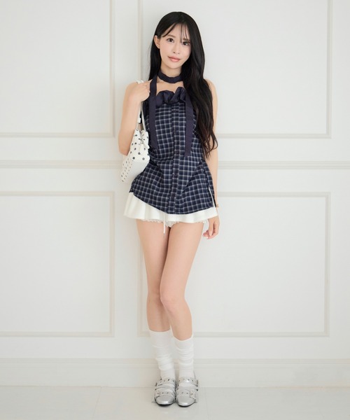 ALLuRing ChaRm(アリュリングチャーム)の「Frill & Strap Checkered Bustier-Style Top / フリル&ストラップチェック柄ビスチェ風トップス(チューブトップ・レディース・ブラック/ネイビー・FREE)」の17枚目の写真
