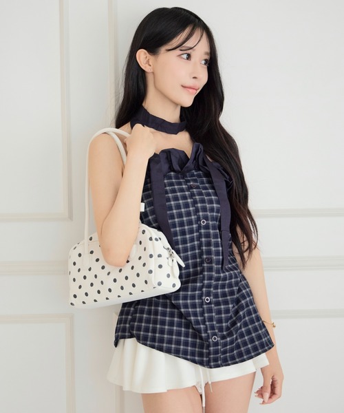 ALLuRing ChaRm(アリュリングチャーム)の「Frill & Strap Checkered Bustier-Style Top / フリル&ストラップチェック柄ビスチェ風トップス(チューブトップ・レディース・ブラック/ネイビー・FREE)」の13枚目の写真