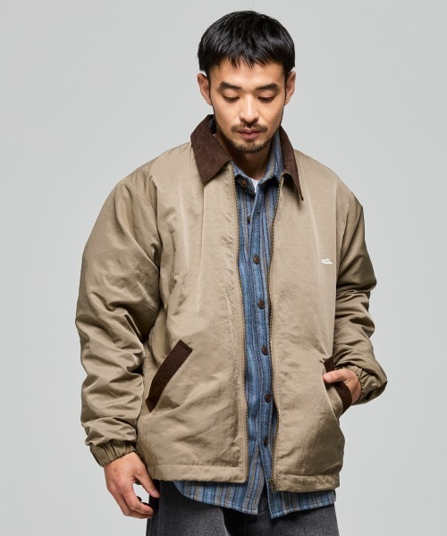 KRIFF MAYER(クリフメイヤー)の「刺繍コーチJK(ナイロンジャケット・メンズ・サンドベージュ/ブラック/オリーブ・X-LARGE/LARGE/MEDIUM)」の8枚目の写真