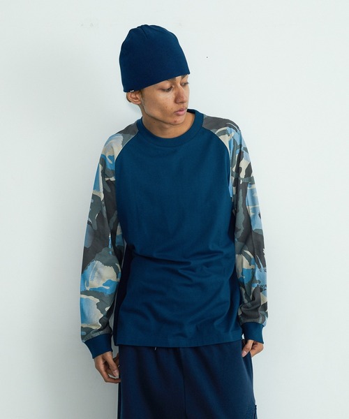 XLARGE(エクストララージ)の「GRADATION CAMO L/S TEE(Tシャツ/カットソー・メンズ・ブルー/チャコール・L/M/XL/S)」の4枚目の写真