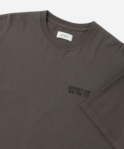 Saturdays NYC(サタデーズ ニューヨークシティ )の「Saturdays Heritage Relaxed SS Tee(Tシャツ/カットソー・メンズ・キナリ/チャコールグレー/イエロー・M/L/XL/S)」の7枚目の写真