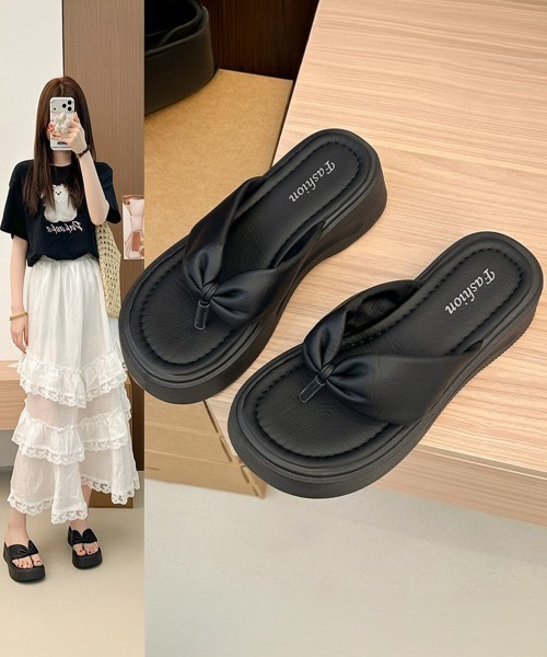 Miniministore(ミニミニストア)の「厚底トングサンダルリボンモチーフミュール(サンダル・レディース・ブラック/ホワイト・24.5cm/23.0cm/22.5cm/24.0cm/23.5cm)」の16枚目の写真