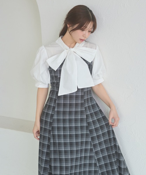 Ambre Neige(アンブルネージュ)の「bow tie lace up docking dress / ボウタイレースアップドッキングワンピース(ワンピース・レディース・ベージュ/ブラック系その他/ダークブラウン・FREE)」の2枚目の写真