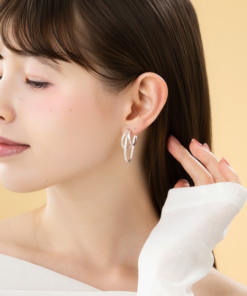 LA MUe(ラミュー)の「【LA MUE】ニッケルフリー マット メタル フープ ピアス(ピアス(両耳用)・レディース・シルバー/ゴールド・FREE)」の7枚目の写真