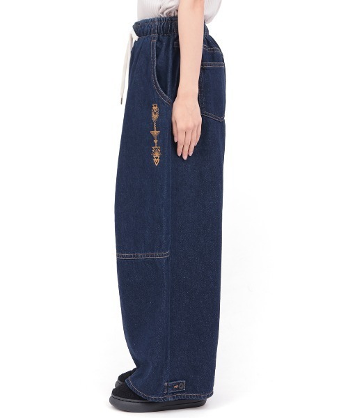 チチカカ(チチカカ)の「裾タブ付2WAYシルエットデニムパンツ(その他パンツ・レディース・インディゴブルー/ブルー・FREE)」の9枚目の写真