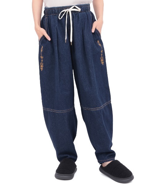 チチカカ(チチカカ)の「裾タブ付2WAYシルエットデニムパンツ(その他パンツ・レディース・インディゴブルー/ブルー・FREE)」の15枚目の写真