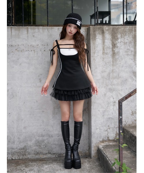 Darich(ダーリッチ)の「レーストラックチュールスカートセットアップ(セットアップ・レディース・ブラック/ピンクベージュ/グレー・FREE)」の4枚目の写真