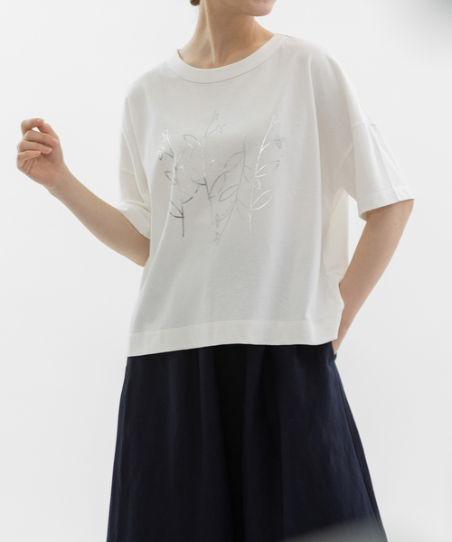 nop de nod(ノップドゥノッド)の「USコットンkukkaプリントTシャツ(Tシャツ/カットソー・レディース・シルバー/グレー/ブラック/オフホワイト・M)」の6枚目の写真