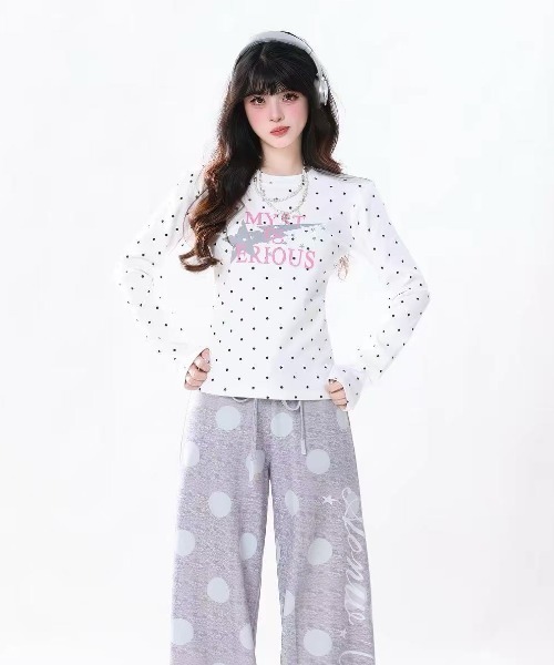 GEMEDA(ジェメダ)の「ドット柄スタープリントロングTシャツ(Tシャツ/カットソー・レディース・ホワイト/ネイビー/グリーン・M)」の4枚目の写真