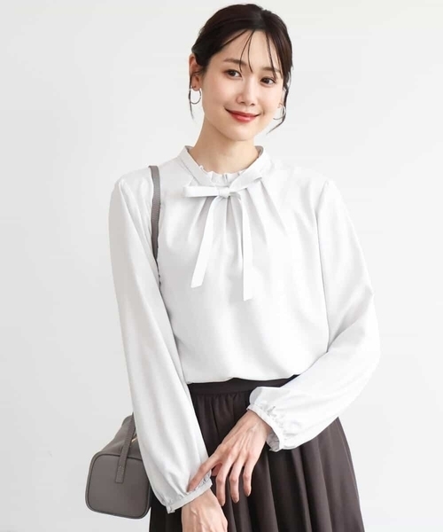 MK MICHEL KLEIN（エムケーミッシェルクラン）の「[洗える]リボンタイ付きフリルネックブラウス（シャツ/ブラウス・レディース・ライトグレー/ホワイト・38）」の15枚目の写真