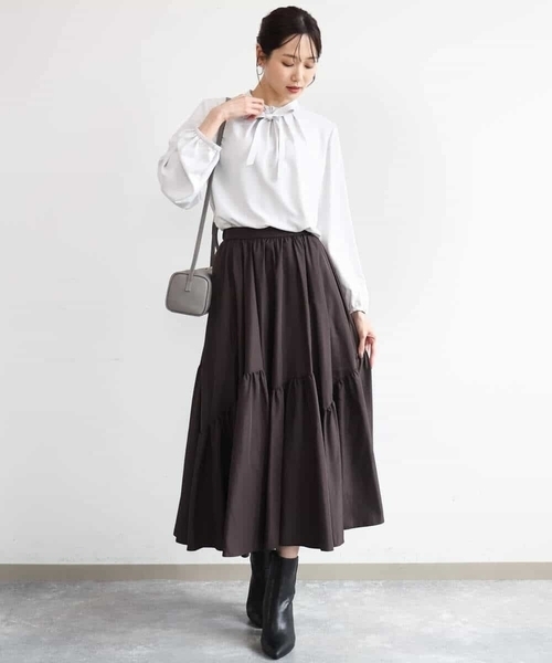 MK MICHEL KLEIN（エムケーミッシェルクラン）の「[洗える]リボンタイ付きフリルネックブラウス（シャツ/ブラウス・レディース・ライトグレー/ホワイト・38）」の8枚目の写真