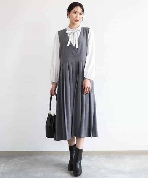 MK MICHEL KLEIN（エムケーミッシェルクラン）の「[洗える]リボンタイ付きフリルネックブラウス（シャツ/ブラウス・レディース・ライトグレー/ホワイト・38）」の9枚目の写真