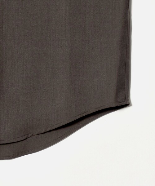 BEAUTY&YOUTH UNITED ARROWS(ビューティーアンドユースユナイテッドアローズ)の「尾州 ウーステッド レギュラー シャツ GRANDE TAPERD型 ウォッシャブル MADE IN JAPAN(シャツ/ブラウス・メンズ・オリーブ/ダークグレー・M/L/XL/S)」の6枚目の写真