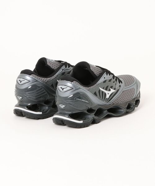 ADAM ET ROPE'(アダムエロペ)の「【MIZUNO(ミズノ)】WAVE PROPHECY LS(スニーカー・レディース・グレー/ホワイト・23/25/24)」の3枚目の写真