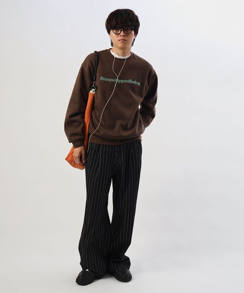 FFEIN（フェイン）の「【FFEIN(フェイン)】ヘビーウエイトセンター3D刺繍ロゴスウェット / スウェット クルーネック ロゴ刺繍 裏起毛 ユニセックス（スウェット・メンズ・アッシュグレー/ブラック/グレー/バーガンディー/ブラウン/ネイビー・SMALL/LARGE/MEDIUM）」の8枚目の写真