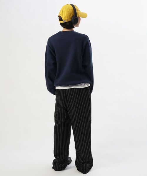 FFEIN（フェイン）の「【FFEIN(フェイン)】ヘビーウエイトセンター3D刺繍ロゴスウェット / スウェット クルーネック ロゴ刺繍 裏起毛 ユニセックス（スウェット・メンズ・アッシュグレー/ブラック/グレー/バーガンディー/ブラウン/ネイビー・SMALL/LARGE/MEDIUM）」の17枚目の写真