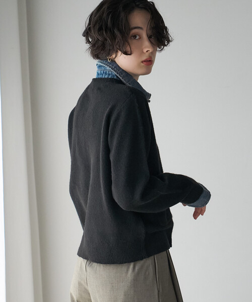 FREAK'S STORE(フリークスストア)の「異素材ドッキングニット/デニムドッキング ニットカーディガン(カーディガン/ボレロ・レディース・ブラック/グレー/ベージュ・フリ-)」の7枚目の写真