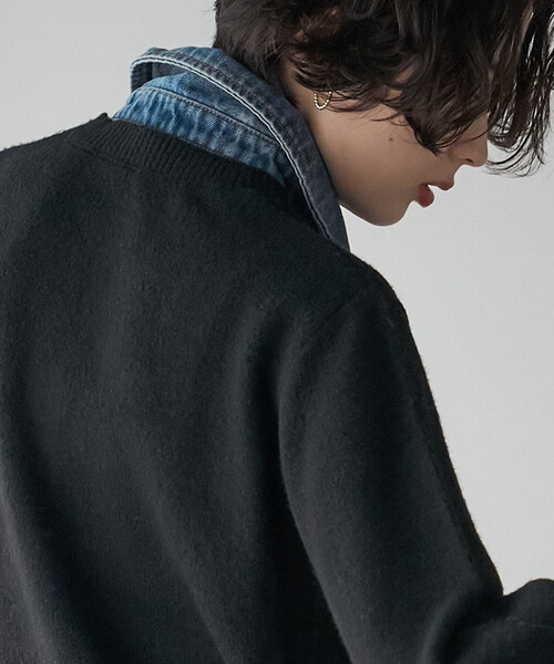 FREAK'S STORE(フリークスストア)の「異素材ドッキングニット/デニムドッキング ニットカーディガン(カーディガン/ボレロ・レディース・ブラック/グレー/ベージュ・フリ-)」の12枚目の写真