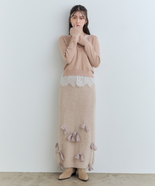 Tiny EDEN（タイニーエデン）の「【中野恵那 着用】レース付きレイヤード風Vネックニット（ニット/セーター・レディース・グレー/ベージュ・FREE）」の16枚目の写真