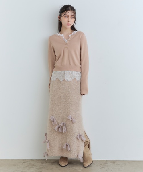 Tiny EDEN（タイニーエデン）の「【中野恵那 着用】レース付きレイヤード風Vネックニット（ニット/セーター・レディース・グレー/ベージュ・FREE）」の17枚目の写真