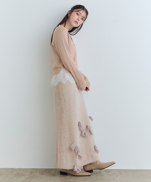 Tiny EDEN（タイニーエデン）の「【中野恵那 着用】レース付きレイヤード風Vネックニット（ニット/セーター・レディース・グレー/ベージュ・FREE）」の7枚目の写真