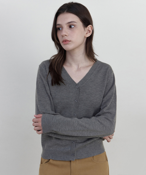 WEDNESDAYOASISFORWOMEN(ウェンズデー オアシス フォー ウーマン)の「NUK ウール Vネック カーディガン_GRAY(WCB6KN102)(カーディガン/ボレロ・レディース・ライトグレー・FREE)」の3枚目の写真