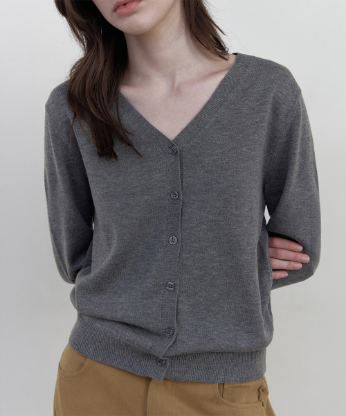 WEDNESDAYOASISFORWOMEN(ウェンズデー オアシス フォー ウーマン)の「NUK ウール Vネック カーディガン_GRAY(WCB6KN102)(カーディガン/ボレロ・レディース・ライトグレー・FREE)」の4枚目の写真