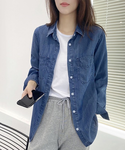 Doux Belle(ドゥーベル)の「カジュアルデニムシャツ(シャツ/ブラウス・レディース・ライトブルー/ダークブルー・MEDIUM/LARGE)」の3枚目の写真