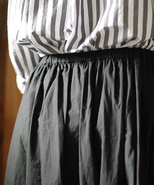 ichi（イチ）の「【別注アイテム】　i c h i コットンタイプライター　フレアースカート（スカート・レディース・ブラック/ストライプ/レッド系その他/ブラック系その他・ONE SIZE）」の14枚目の写真