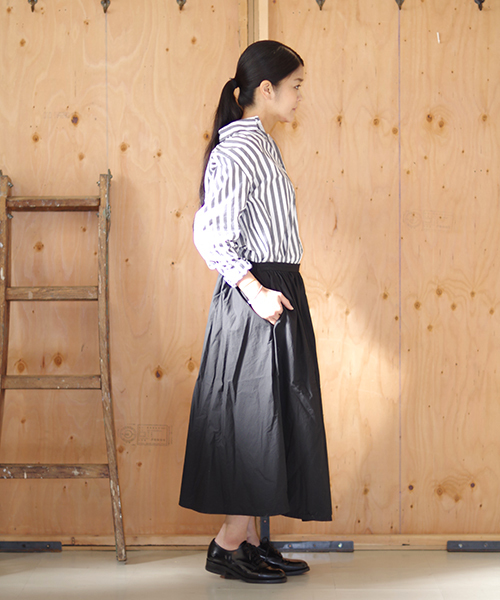 ichi（イチ）の「【別注アイテム】　i c h i コットンタイプライター　フレアースカート（スカート・レディース・ブラック/ストライプ/レッド系その他/ブラック系その他・ONE SIZE）」の15枚目の写真