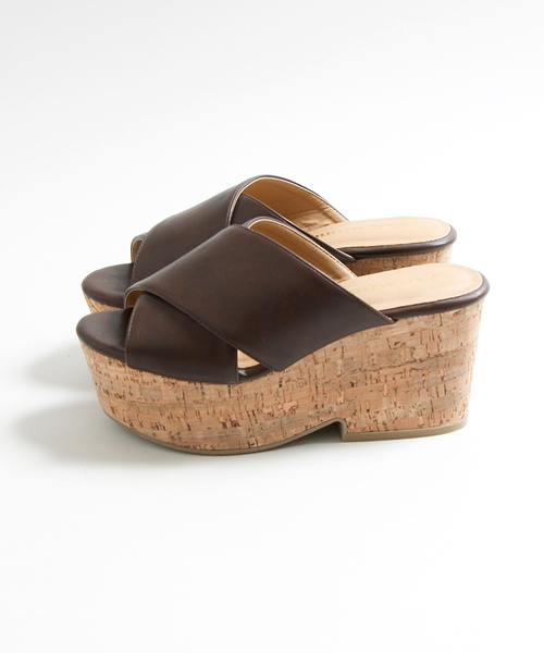 WEGO(ウィゴー)の「WEGO/クロスウェッジサンダル(サンダル・レディース・ホワイト/ブラウン/ブラック・MEDIUM/LARGE)」の4枚目の写真