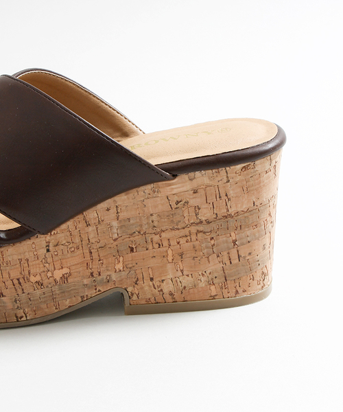 WEGO(ウィゴー)の「WEGO/クロスウェッジサンダル(サンダル・レディース・ホワイト/ブラウン/ブラック・MEDIUM/LARGE)」の7枚目の写真