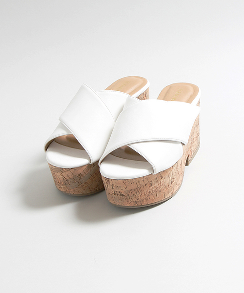 WEGO(ウィゴー)の「WEGO/クロスウェッジサンダル(サンダル・レディース・ホワイト/ブラウン/ブラック・MEDIUM/LARGE)」の10枚目の写真