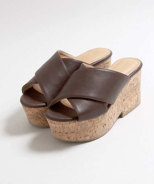 WEGO(ウィゴー)の「WEGO/クロスウェッジサンダル(サンダル・レディース・ホワイト/ブラウン/ブラック・MEDIUM/LARGE)」の12枚目の写真