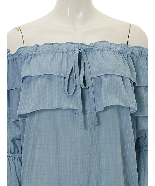 fifth（フィフス）の「ティアードフリルギャザーオフショルブラウス（シャツ/ブラウス・レディース・ホワイト/ベージュ/サックスブルー/ブラック・MEDIUM）」の9枚目の写真