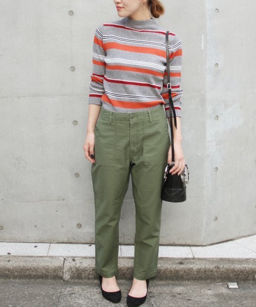 JOURNAL STANDARD relume（ジャーナルスタンダード　レリューム）の「バックサテンベイカーパンツ_#（カーゴパンツ・レディース・カーキ・34/36/38/40）」の3枚目の写真