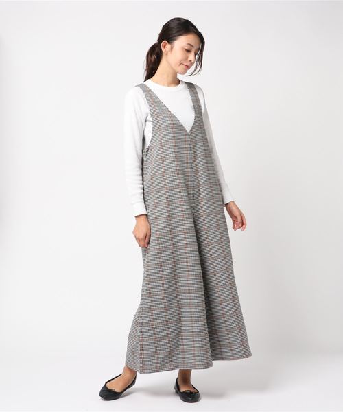 LOWRYS FARM(ローリーズファーム)の「Vアキサロペット 808818(サロペット/オーバーオール・レディース・ブラック/ベージュ/グレー・MEDIUM/LARGE)」の8枚目の写真
