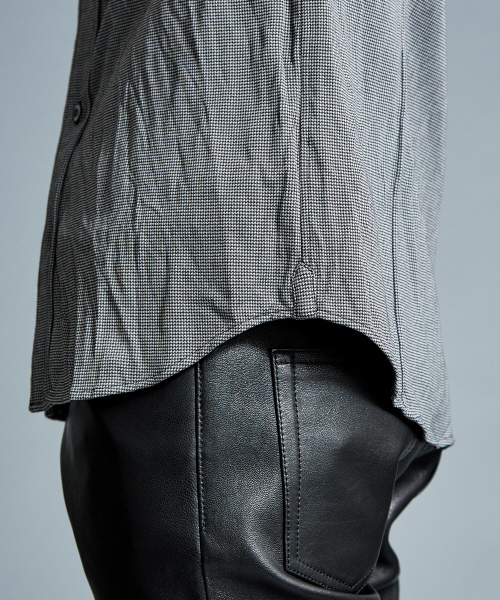 5351 POUR LES HOMMES（ゴーサンゴーイチプールオム）の「ハウンドトゥースジャージーシャツ（シャツ/ブラウス・メンズ・チャコールグレー/グレー・44/46/48/50）」の9枚目の写真