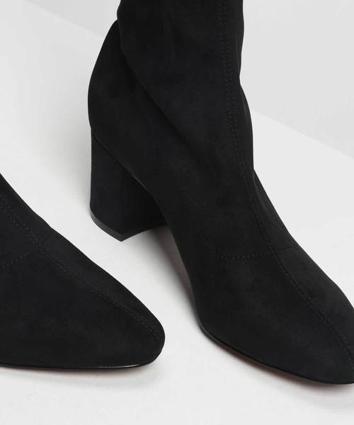 CHARLES & KEITH(チャールズ & キース)の「クラシックニーブーツ / Classic Knee Boots(ブーツ・レディース・ブラック/パープル・23cm/23.5cm/24.5cm/25cm)」の5枚目の写真