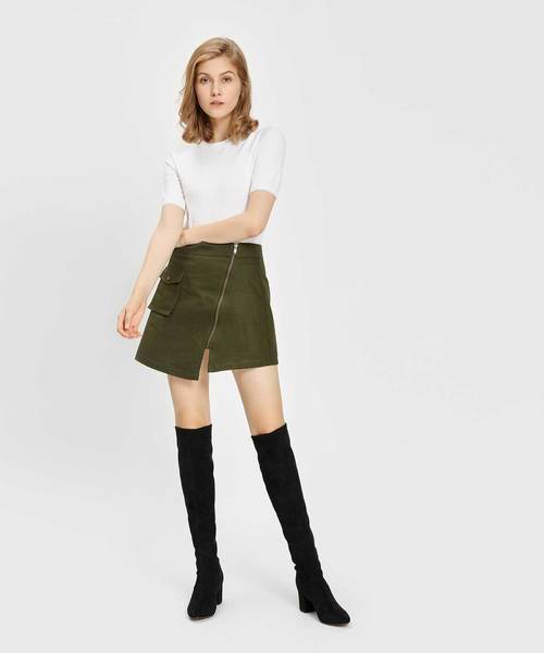 CHARLES & KEITH(チャールズ & キース)の「クラシックニーブーツ / Classic Knee Boots(ブーツ・レディース・ブラック/パープル・23cm/23.5cm/24.5cm/25cm)」の7枚目の写真