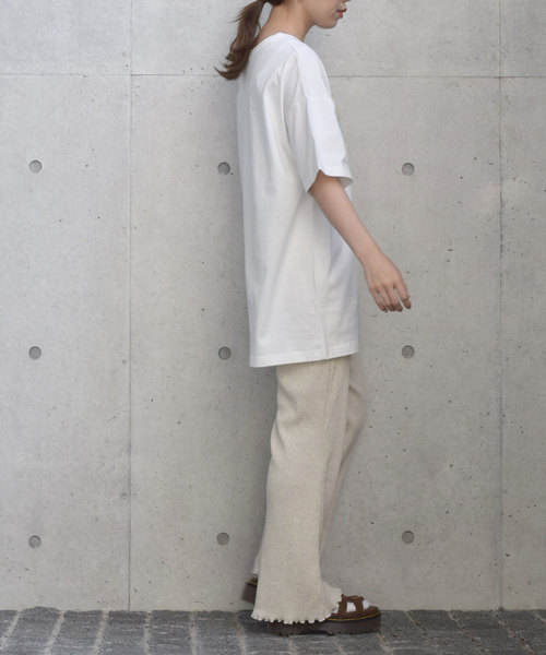 w closet（ダブルクローゼット）の「フラワーフォトプリント入りBigTee（Tシャツ/カットソー・レディース・オフホワイト/ライトグリーン/スモークグレー・FREE）」の8枚目の写真