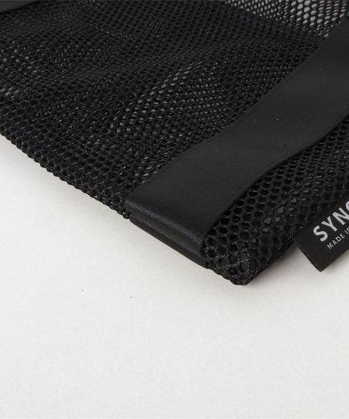 SYNG(シング)の「SQOARE TOTE M ( NYLON MESH ) スクエアトート トート M( ナイロンメッシュ )(トートバッグ・メンズ・ベージュ/グレー/ブラック/レッド・FREE)」の5枚目の写真